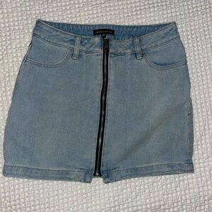 Kendall & Kylie Zipper Front Denim Skirt